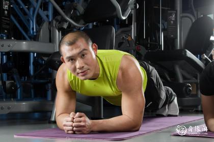 生肖龙是越长越帅吗