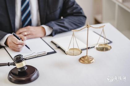 女人摇出谦卦预示着什么