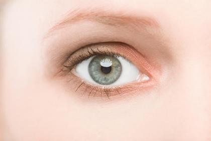 眼睛周围有疤痕是福气 眼睛疤痕的影响